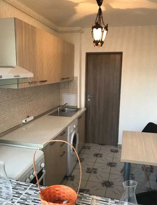 Дава се под наем Двустаен апартамент в Пловдив, Гагарин - 65 кв.м за 204 € - Снимка #2
