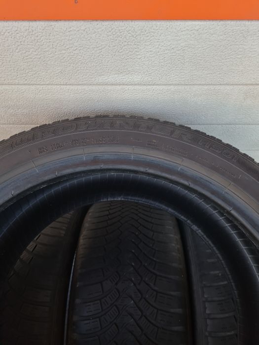 Зимни гуми 4 броя FALKEN EuroWinter HS01 255 40 R18