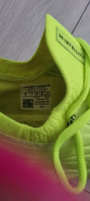 Adidasi under armour