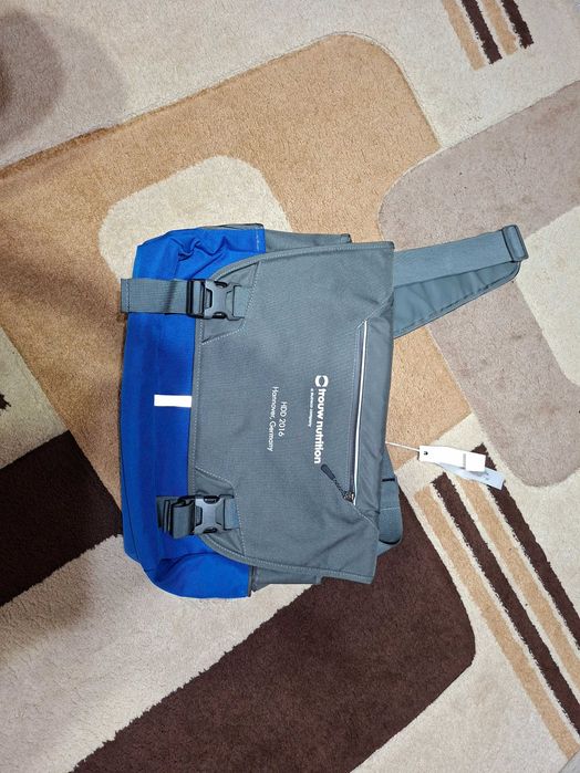 Geanta laptop (poate fi purtata si pe umar)