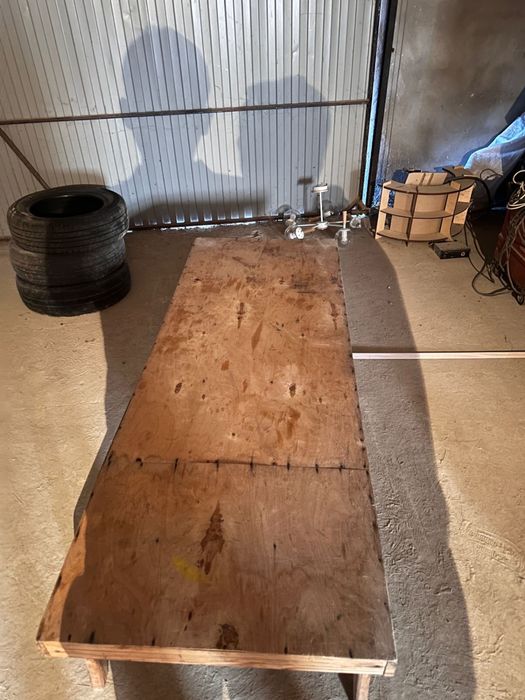 Жер стол сатылады 1,70/70