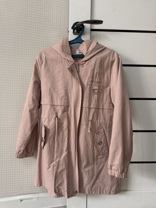 розовая ветровка