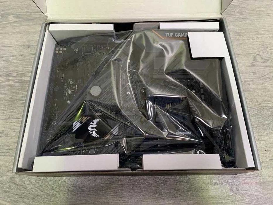 Placa de baza Asus TUF Gaming B450-PLUS II AMD socket AM4 Noua