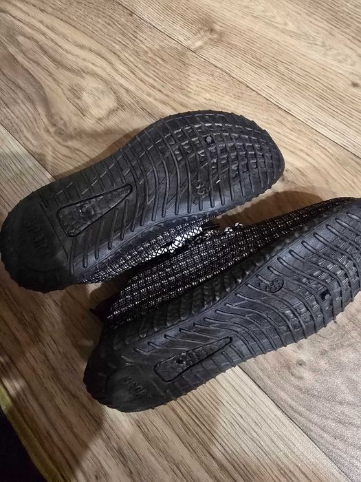 Кроссовки детские