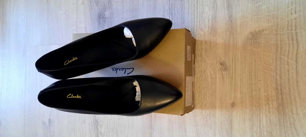 Кожанные туфли Clarks