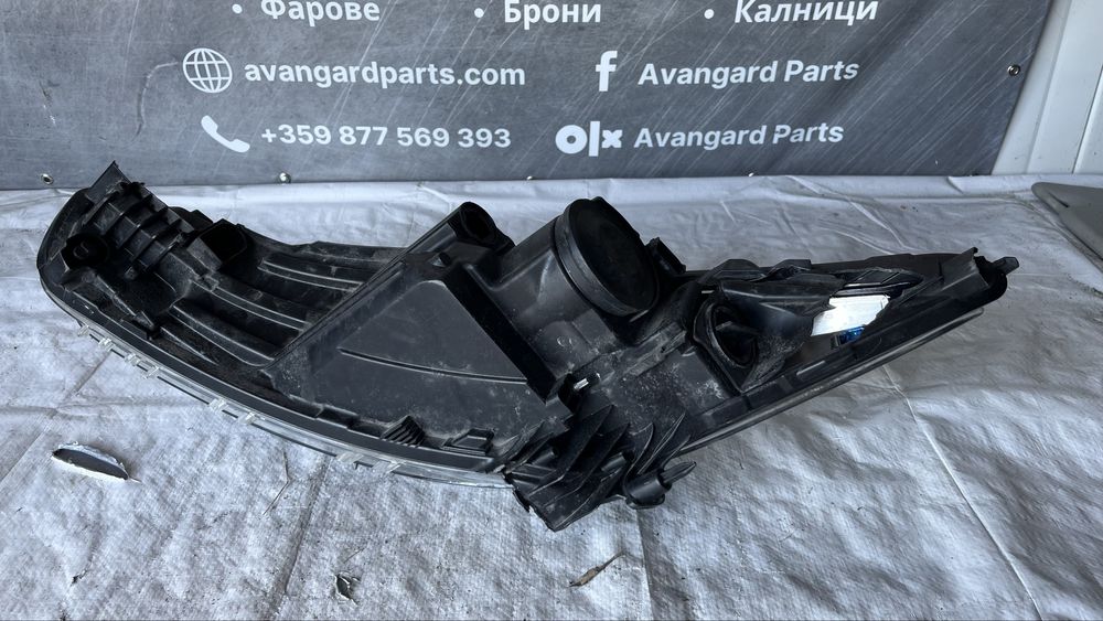 Десен фар Renault Zoe