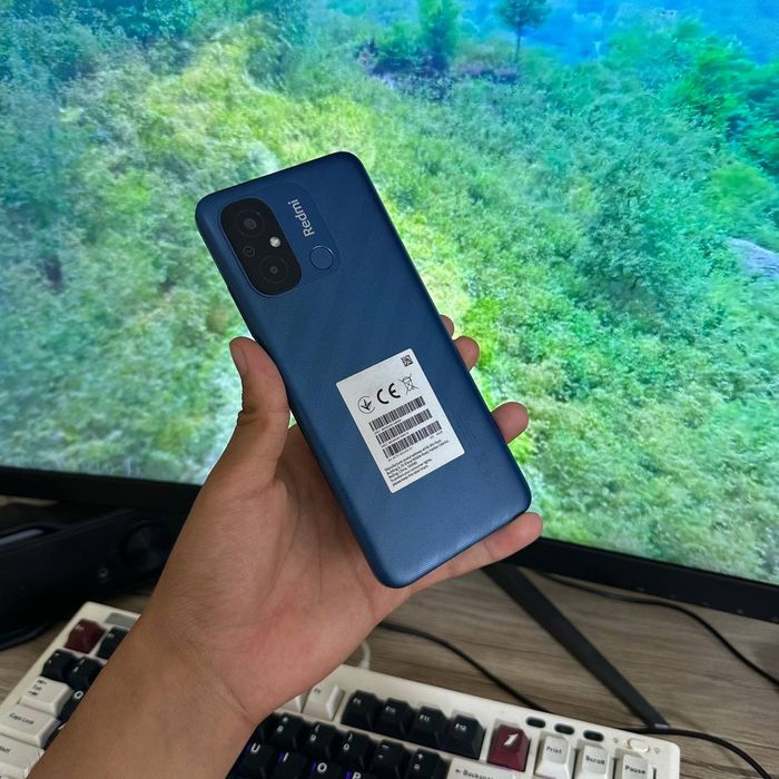 Redmi 12c srochni sotiladi dastavka bor