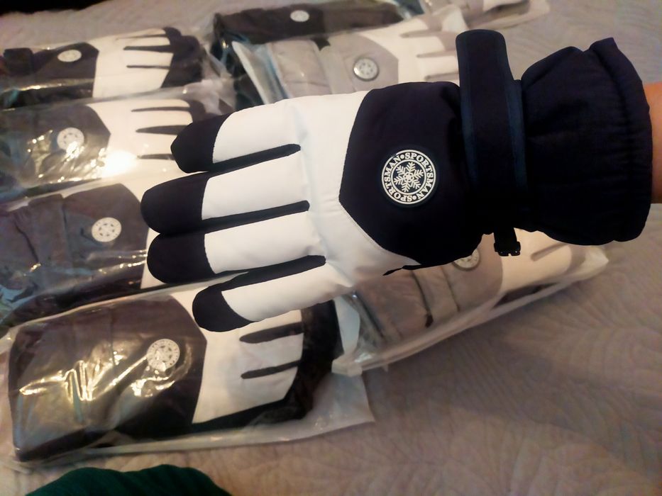 Зимние перчатки.