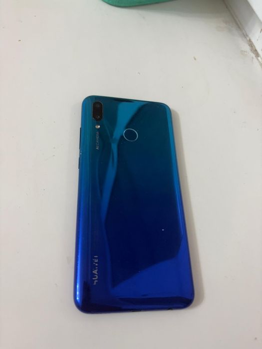 Huawei P Smart  срочно