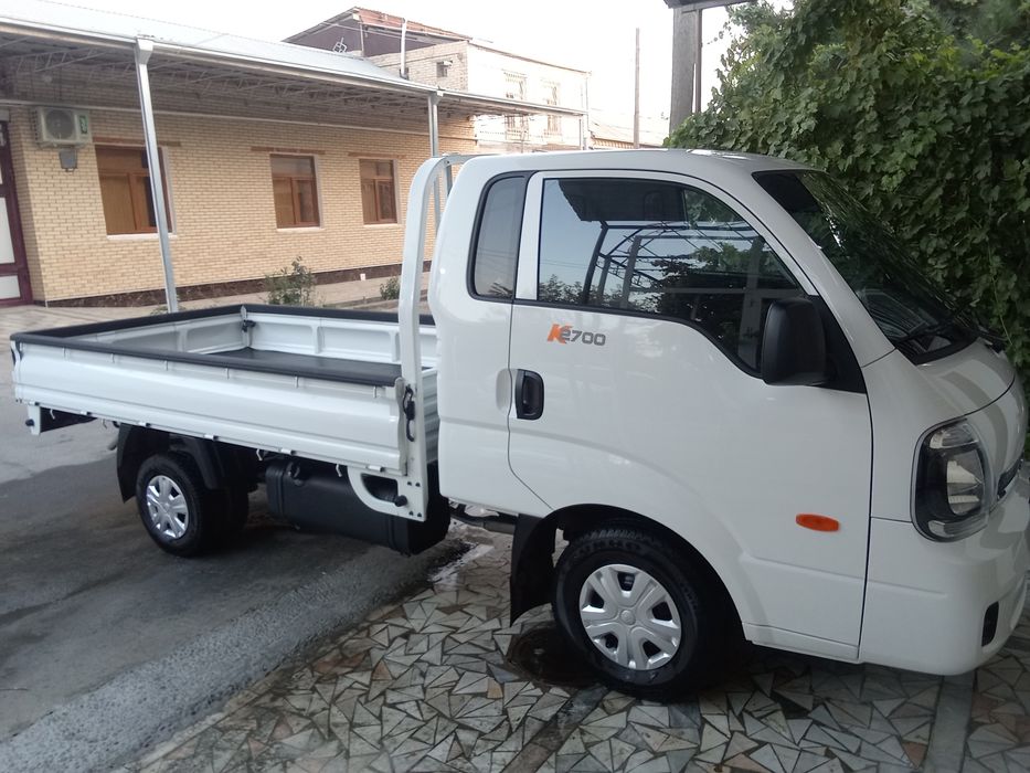 Киа бонго мошина