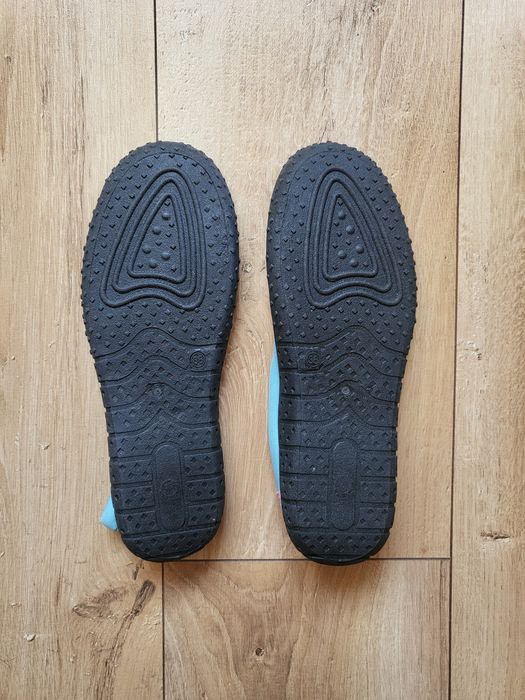 Дамски акваобувки