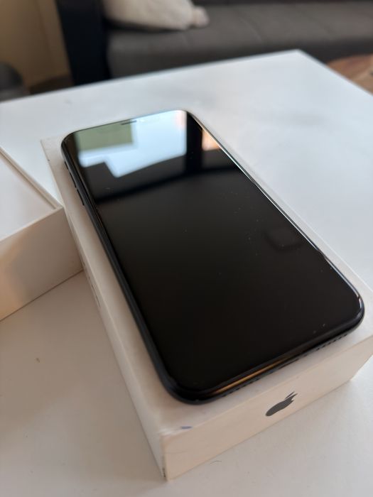 Iphone Xr - като нов!