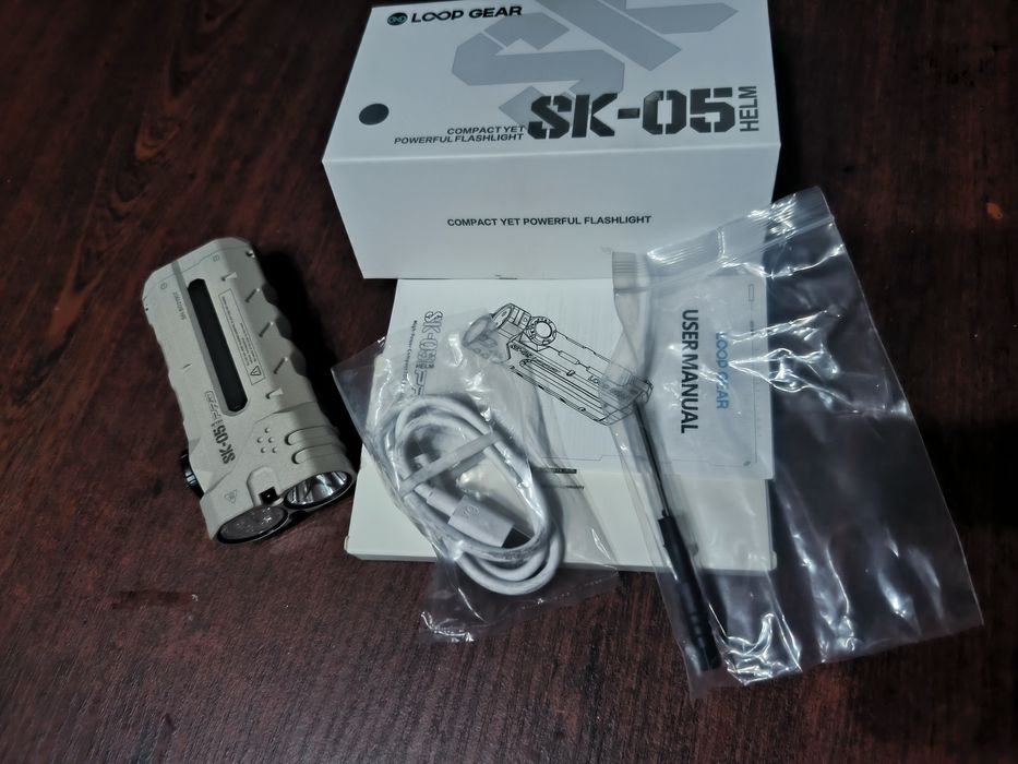 Отличный подарок. Фонарь Loop gear sk05 pro