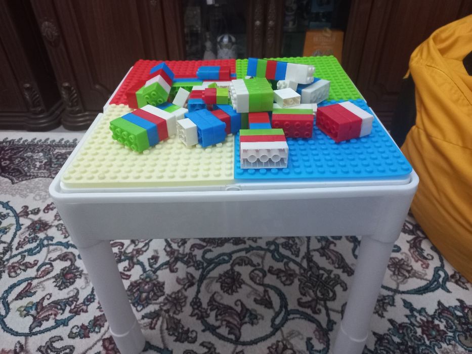 Лего стол со стульчиками