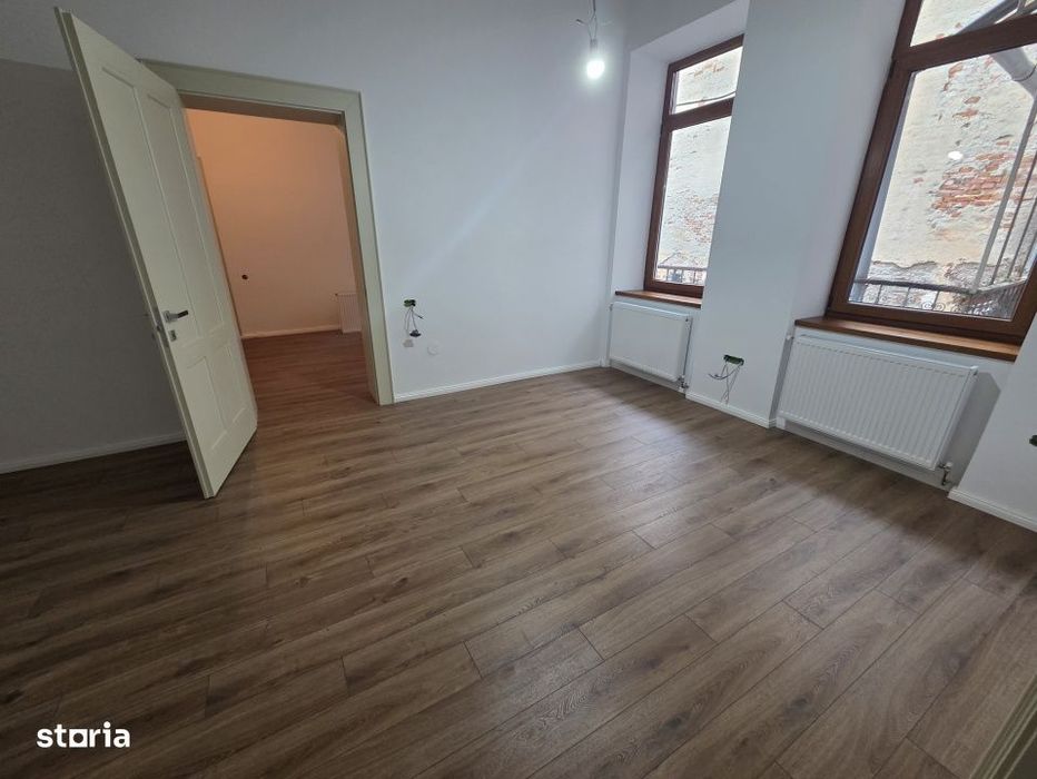 Apartament 3 camere et.1 pe str. Balcescu