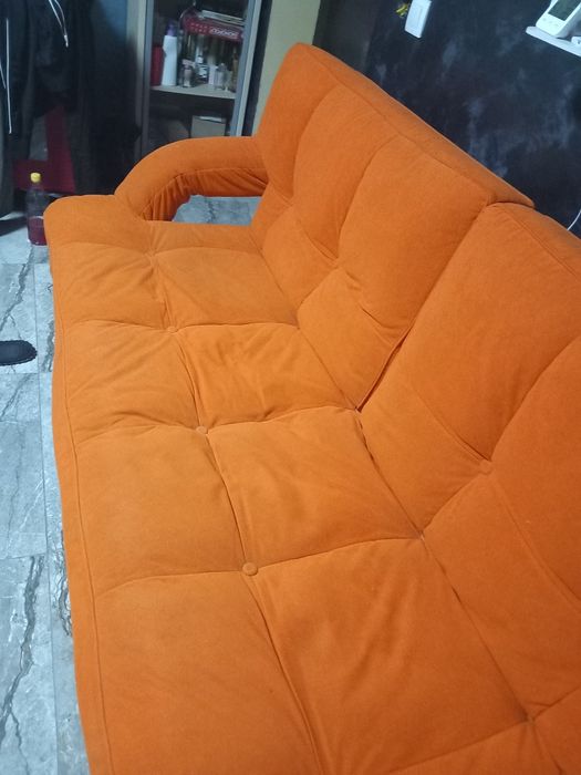 Vând canapea rabatabila 3 persoane