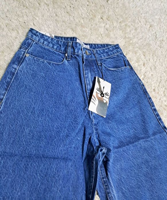 Дънки, няколко модела