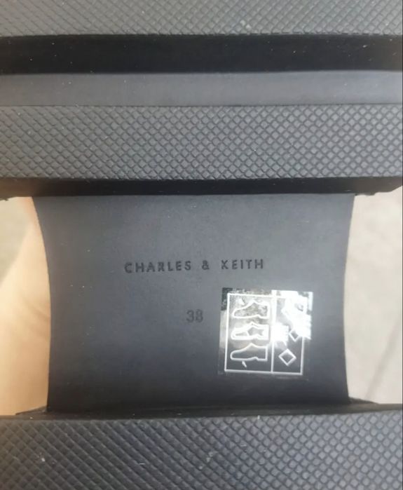 Ботинки Charles & Keith