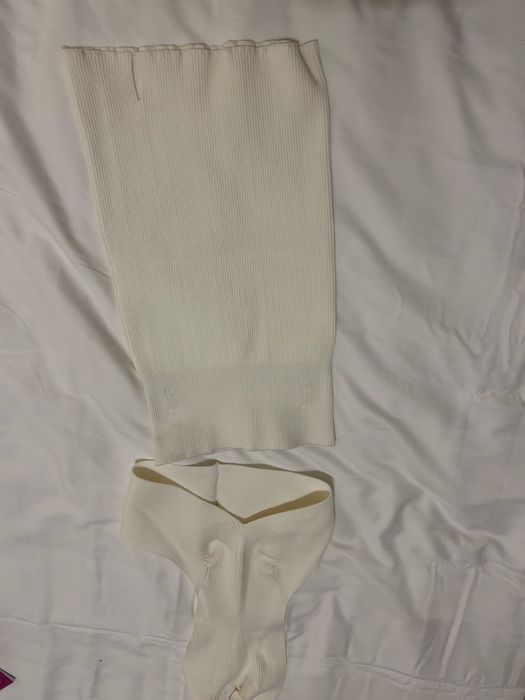 Перфектен комплект пола и топ -като нов