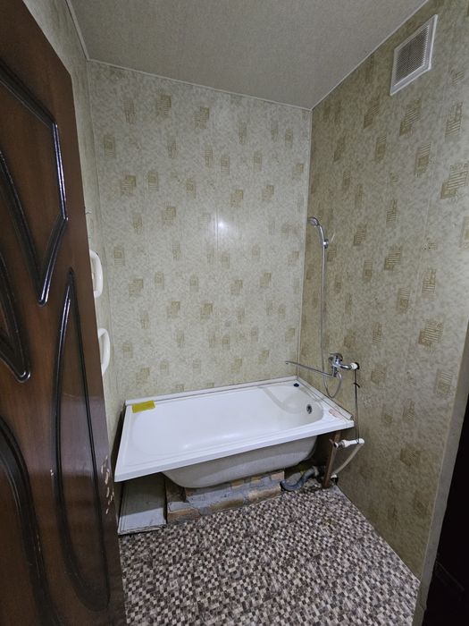 Продаётся 2-х комнатная квартира в массиве Феруза Кодирова