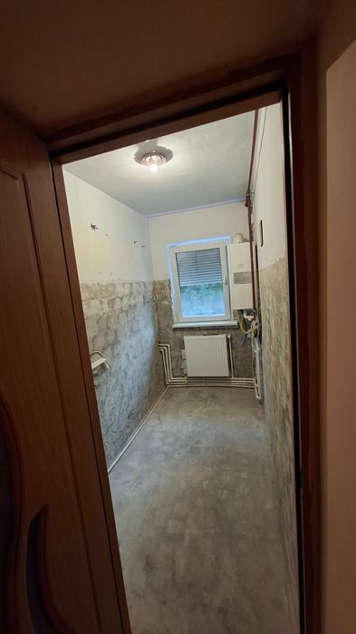 Vand apartament 2 camere semidecomandat