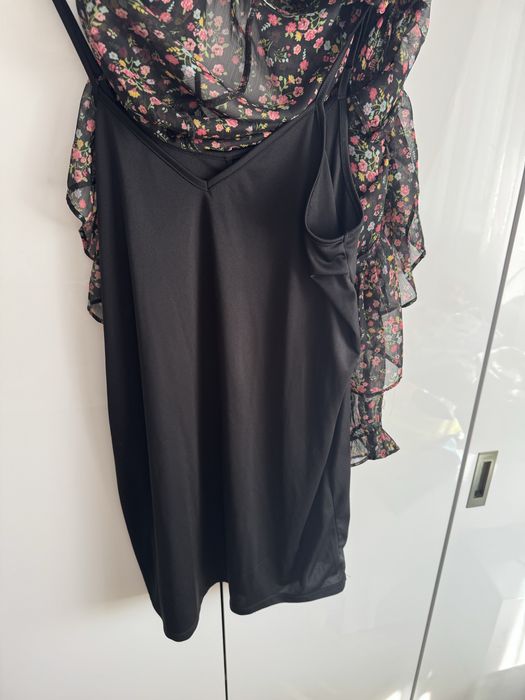 Richie matase cu volan in partea de jos, tip A si jupa detasabila