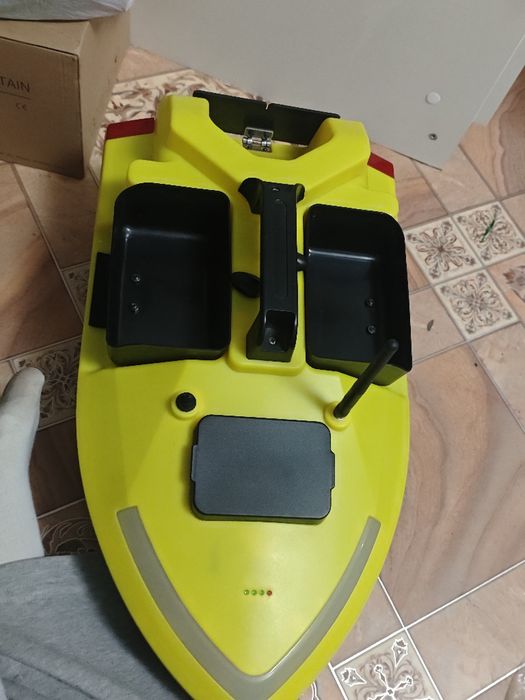 кораблик для рыбалки: flysky v020 gps