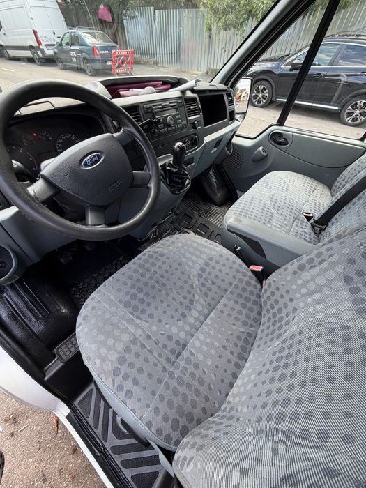 FORD Transit 0 — imagine 5