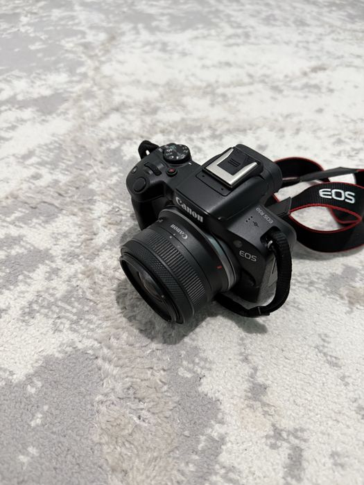 Фотокамера Canon EOS R50