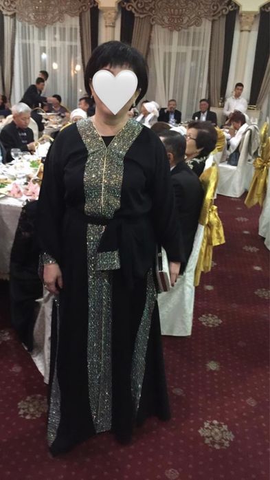 Женское вечернее платье