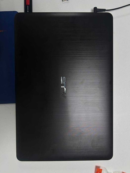 продаю ноутбук Asus