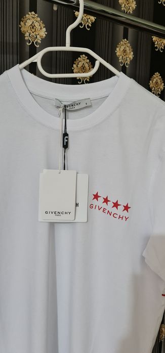 Tricou reduceri mari Burberry  / Givenchy  / off white