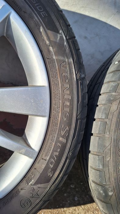 Vand roti originale Skoda pe 17". Aceste provin de la masina personala