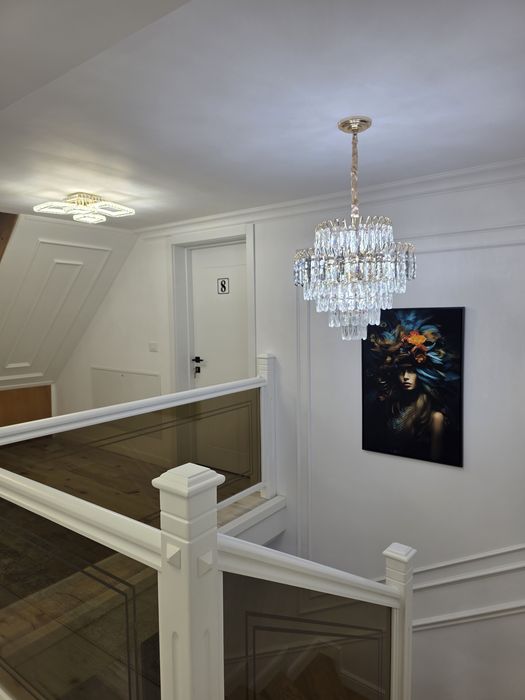 Vând pensiune 13 camere cu baie proprii