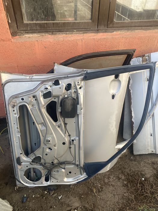 Двери 210 мерседес