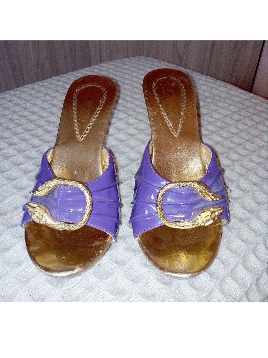 Лятни чехли и обувки