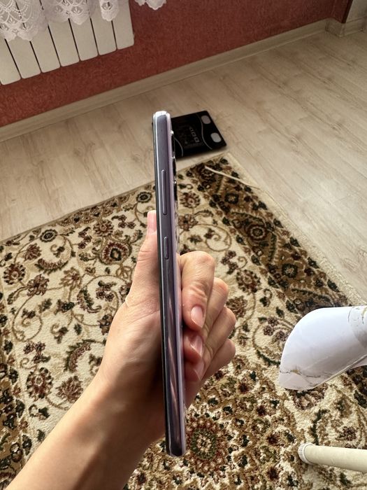 Samsung A32 телефон