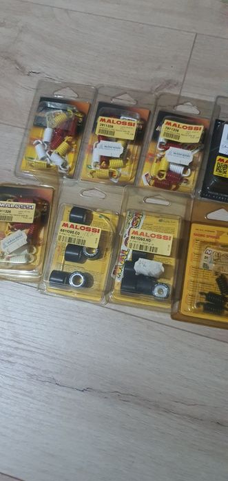 Продавам ролки- пружини и други всичко е ново