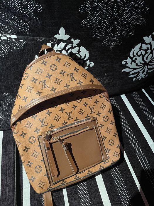 Дамска чанта - раница