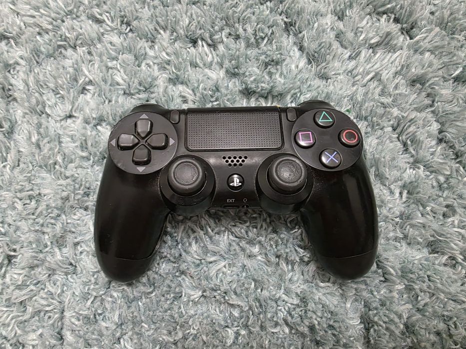 PlayStation 4 Pro + 2 jocuri