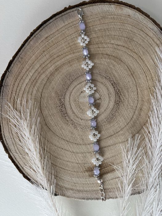 Гривни за 8-ми март