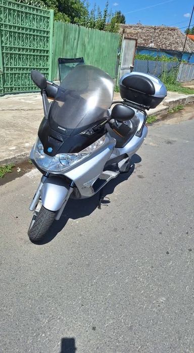 Vând scuter piaggio an 2006