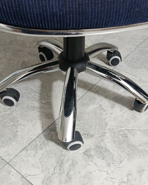 Кресло , синего цвета