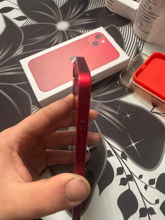 iPhone 13 128gb red
