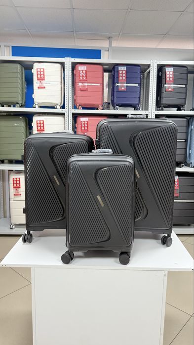 Чемоданы от 11000 тг неубиваемые