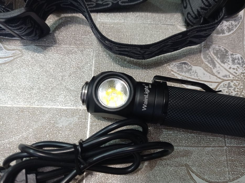 Продам фонарь налобный