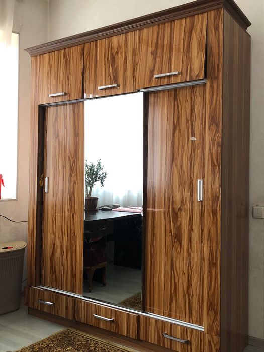 Шкаф для одежды.