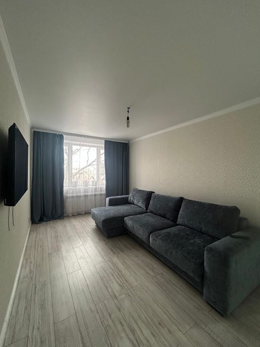 Сдаю 2 к,кв. На 101 улице