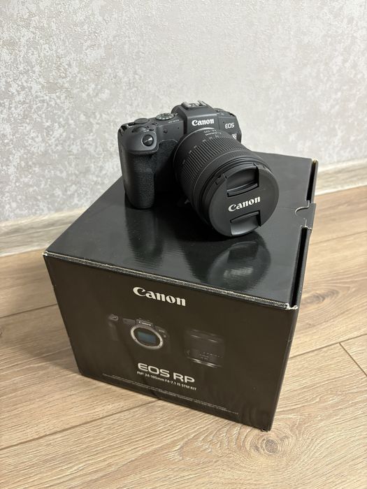 Продам фотоаппарат canon rp