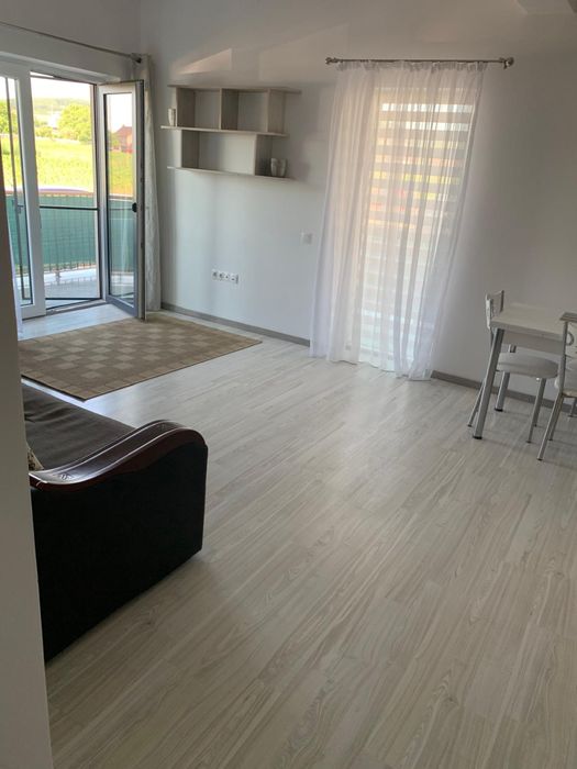 Vind apartament  nou, utilat